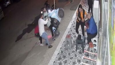 Hatay’ın Reyhanlı ilçesinde ilk kez motosiklet kullanmak isteyen Suriyeli İbrahim