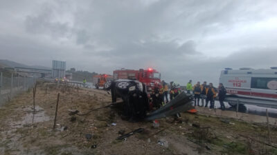 Aydın’ın Yenipazar ilçesinde meydana gelen trafik kazasında kontrolden çıkan bir
