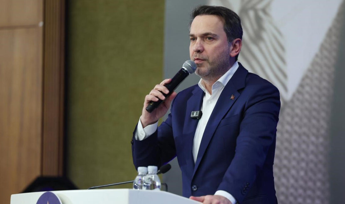 Enerji ve Tabii Kaynaklar Bakanı Alparslan Bayraktar, “Yarın yine tarihi