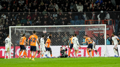 Trendyol Süper Lig’in 22. haftasında Beşiktaş, deplasmanda RAMS Başakşehir’i 3-2