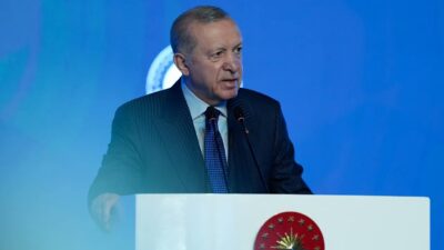 Cumhurbaşkanı Recep Tayyip Erdoğan, "Her gün yeni bir krizin ve