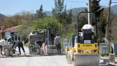 Muğla Büyükşehir Belediyesi, Fethiye-Ölüdeniz yolunda sürdürdüğü yol ve altyapı çalışmalarında