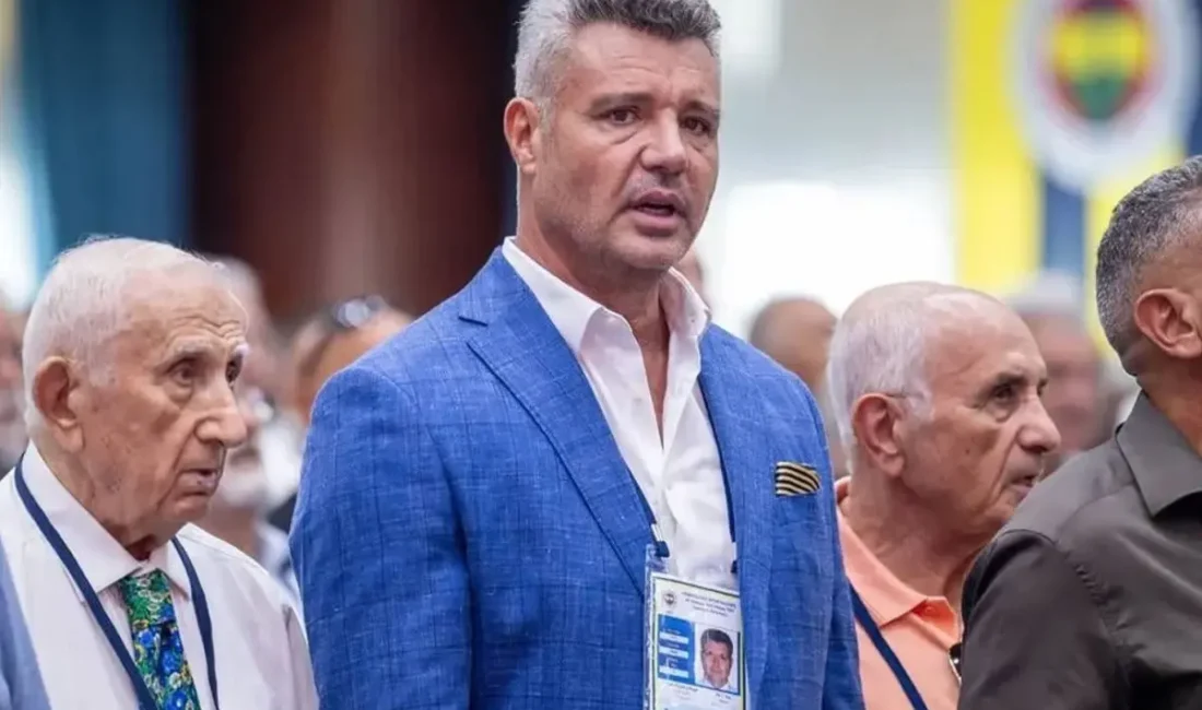 Fenerbahçe Kulübü Başkanı Sadettin Saran ve yönetim kurulu üyeleri, Denizci Fenerbahçeliler