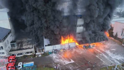 Trabzon’da bir fındık fabrikasında yangın çıktı. Bölgeye sevk edilen ekipler