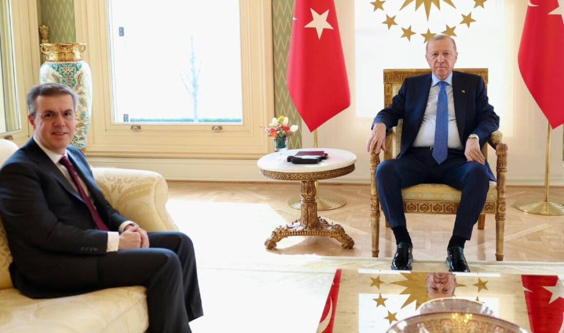 Cumhurbaşkanı Recep Tayyip Erdoğan, İhlas Holding Yönetim Kurulu Başkanı Ahmet