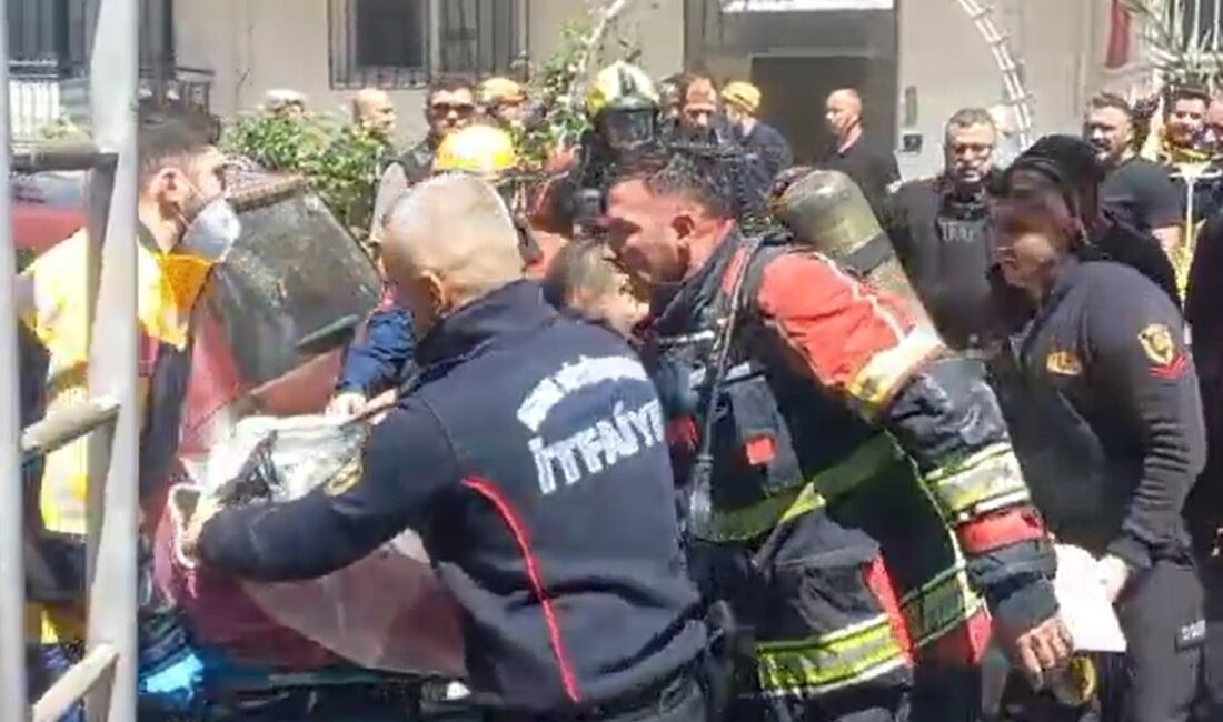 Aydın’ın Efeler ilçesindeki bir evde henüz nedeni belirlenemeyen patlama sonrası