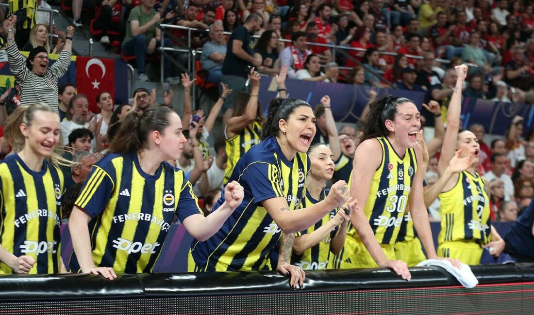 Kadınlar Euroleague finalinde Fenerbahçe, Galatasaray’ı 68-55 mağlup ederek 3. kez