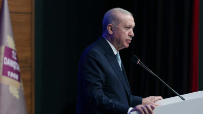 Cumhurbaşkanı Erdoğan: "Anayasayı darbecilerin veya seçkinlerin belirleyip topluma dayattıkları bir