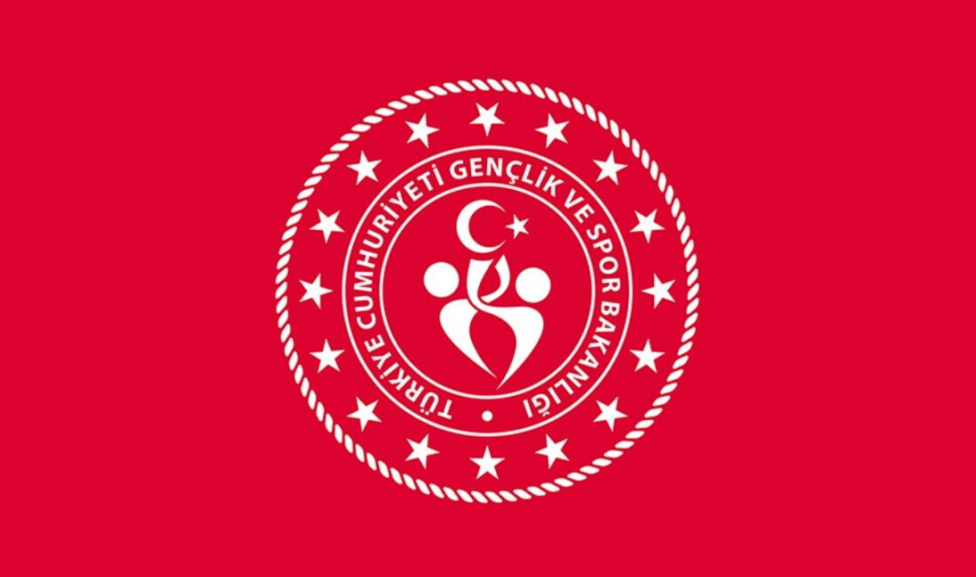 Gençlik ve Spor Bakanı Osman Aşkın Bak, taşra teşkilatı birimlerinde