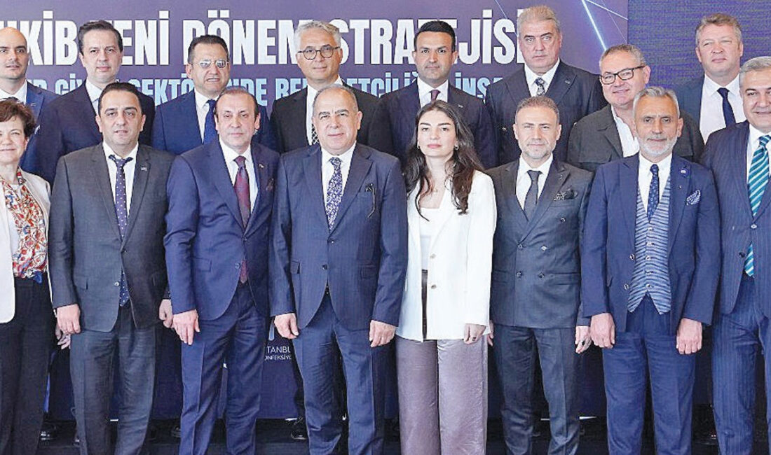 “Türkiye hazır giyimde fiyat odaklı rekabetten çıkıp, satın alınabilir lüksün