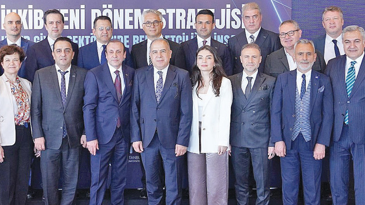 “Türkiye hazır giyimde fiyat odaklı rekabetten çıkıp, satın alınabilir lüksün