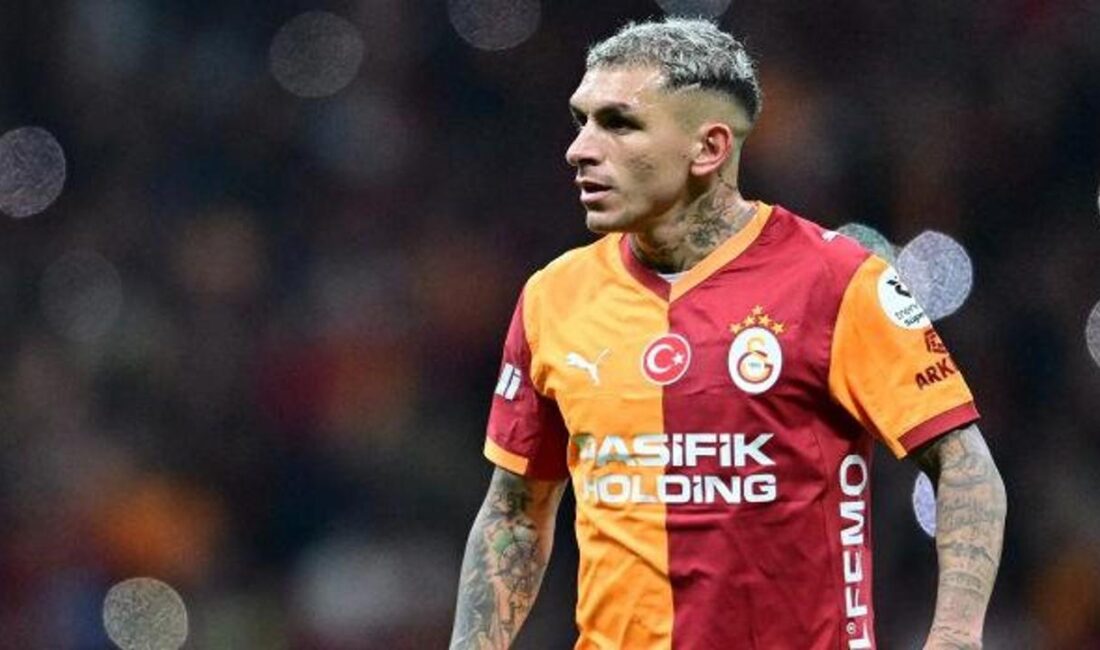 Galatasaray'ın yıldız futbolcusu Lucas Torreira, Beyoğlu'nda yumruklu saldırıya uğradı.