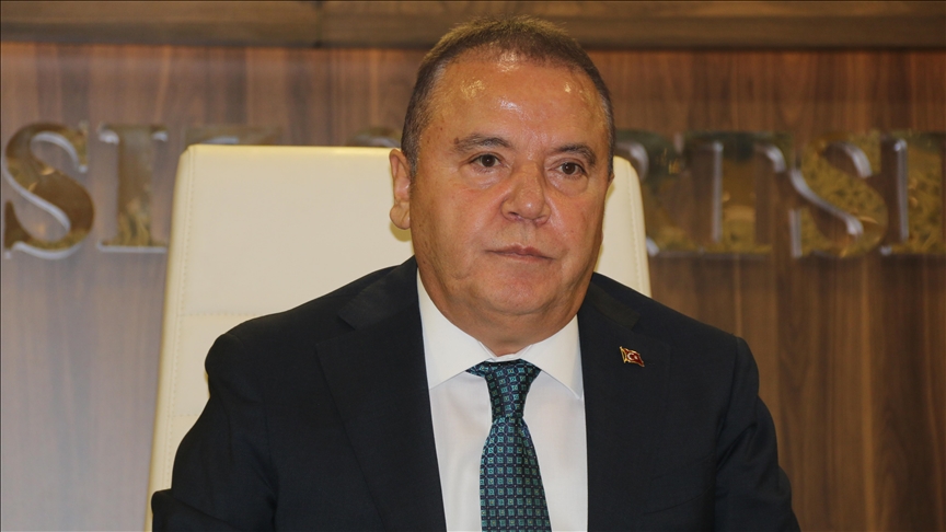 Antalya Büyükşehir Belediyesi'ne yönelik "rüşvet" ve "yolsuzluk" soruşturması kapsamında tutuklanıp