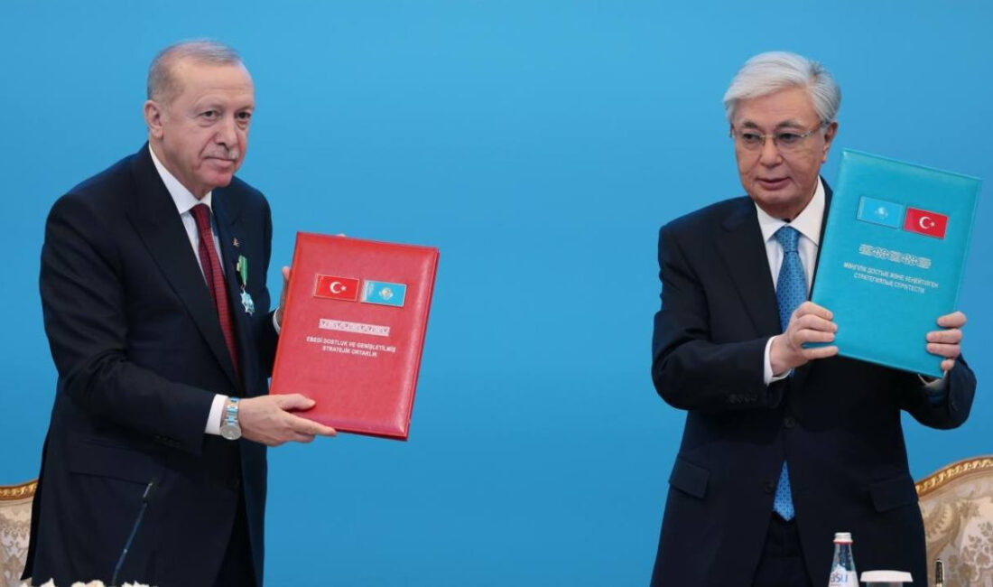 Cumhurbaşkanı Erdoğan ve Kazakistan Cumhurbaşkanı Kasım Cömert Tokayev, Türkiye ile