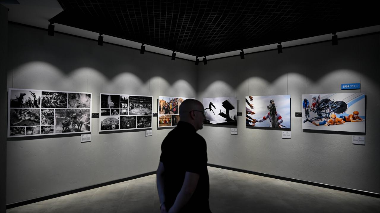 AA'nın düzenlediği uluslararası haber fotoğrafı yarışması İstanbul Photo Awards'un sergisi