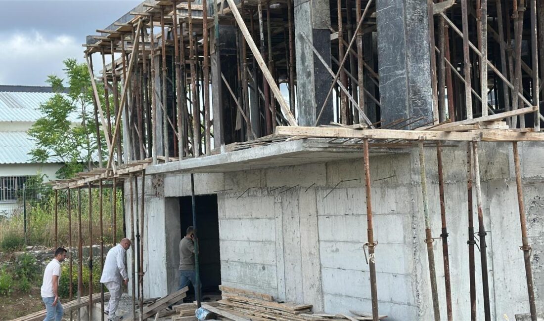 Kütahya'da dün bina inşaatındaki iskelenin çökmesi sonucunda meydana gelen acı