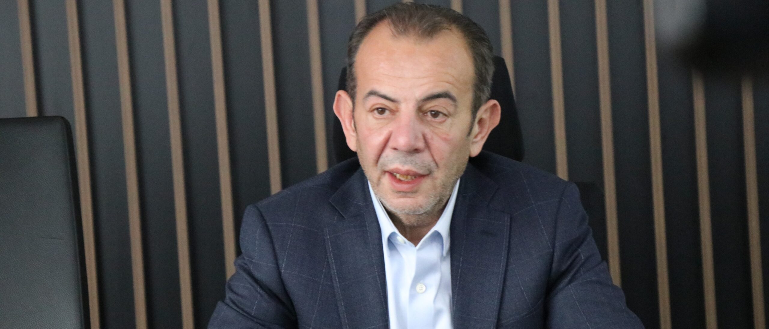 "Yolsuzluk" soruşturması kapsamında tutuklandıktan sonra Bolu Belediye Başkanlığı'ndan uzaklaştırılan Tanju