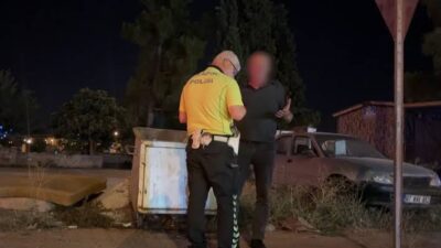 Burdur’da polis ekiplerinin daha önceden ihbar edilen bir aracı durdurduğu