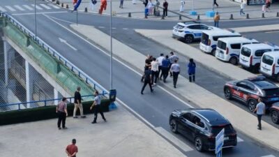 Bayrampaşa Büyük İstanbul Otogarında taksiciler arasında müşteri kavgası çıktı. Şahıslar