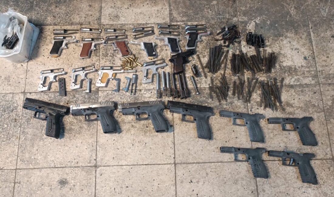 İzmir Cumhuriyet Başsavcılığı koordinesinde yürütülen projeli soruşturma kapsamında, yasa dışı