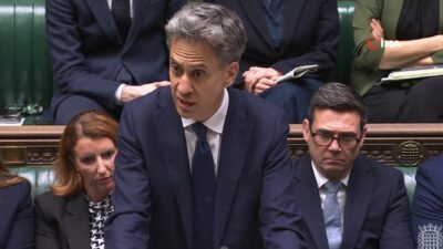 İngiltere Dışişleri Bakanı Ed Miliband, dün 11 ülke ile birlikte