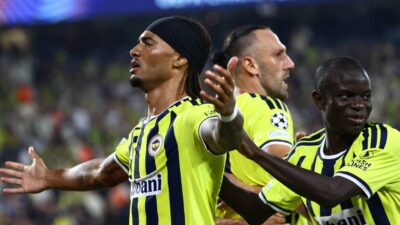 Fenerbahçe’nin UEFA Şampiyonlar Ligi’ndeki ilk golünü Archie Brown kaydetti. UEFA