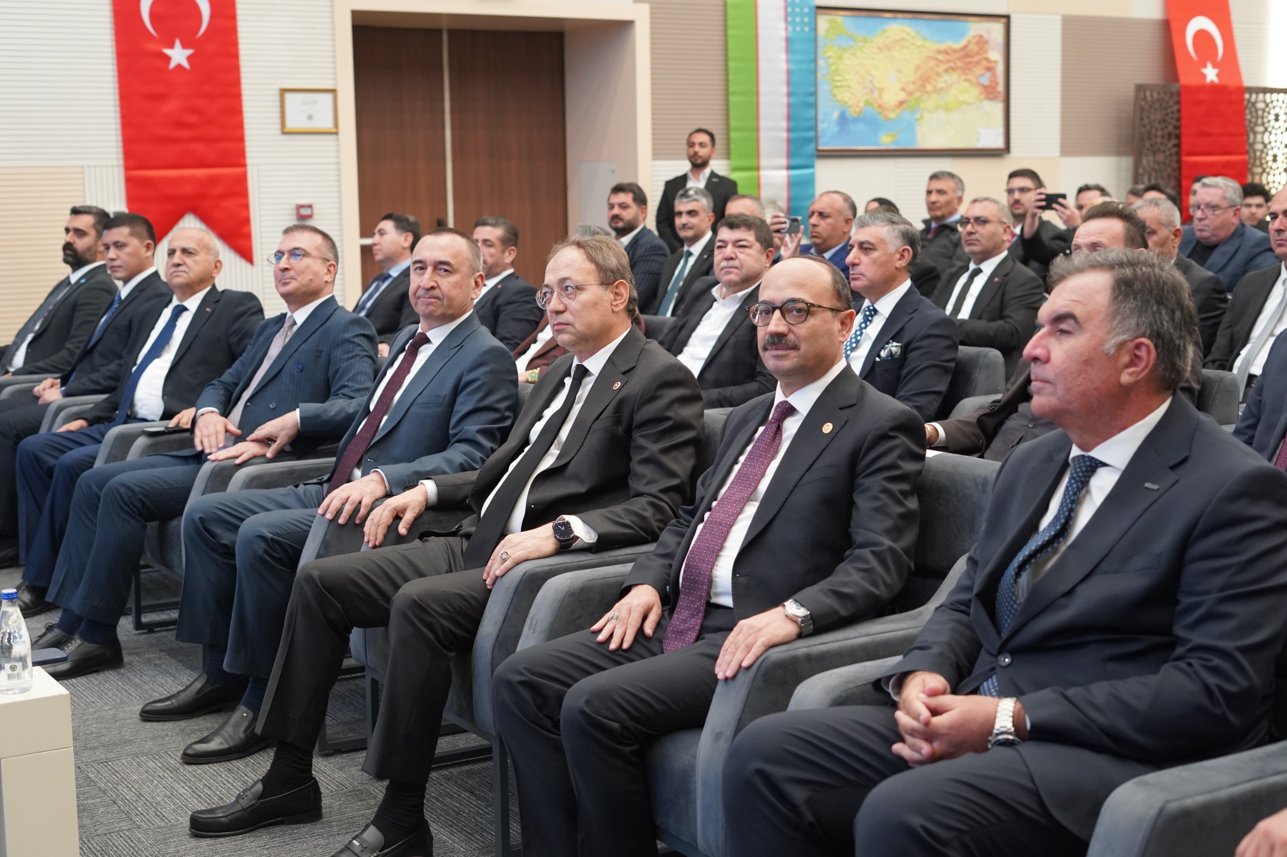 EkoAvrasya Vakfı, Özbekistan Ankara Büyükelçiliği ve TÜRKSİT işbirliğiyle Ankara'da düzenlenen